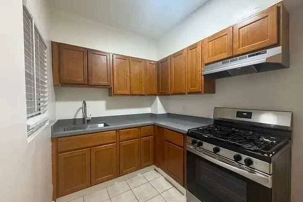 Apartments on 10th St · Oakland photo 1