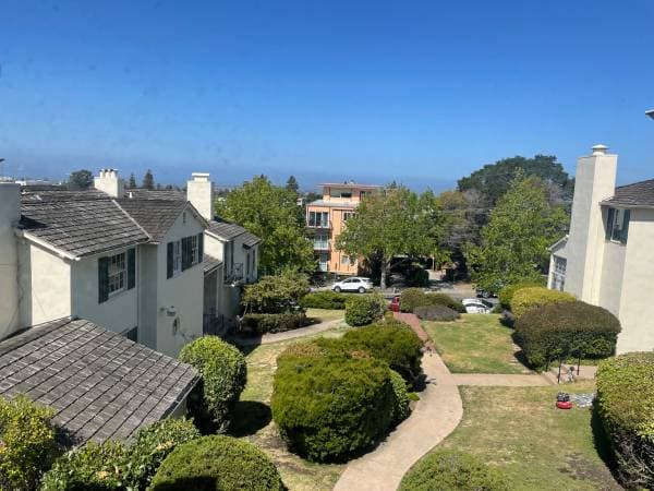 3BR/1BA Duplex on Spruce · Berkeley photo 4