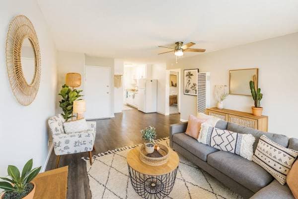 2BR/1BA Apartment on N Main St · Walnut Creek photo 1
