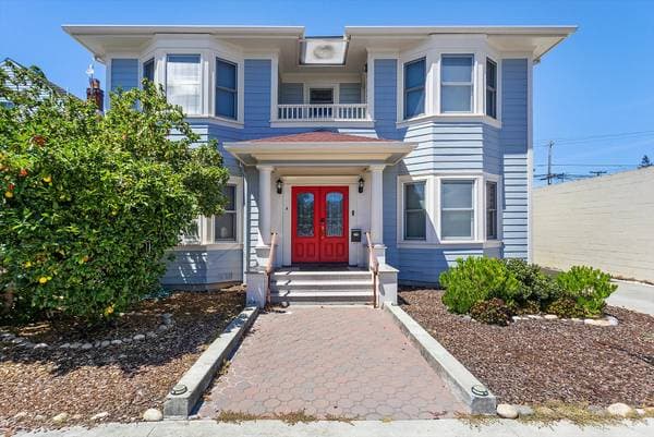 4BR/4BA Duplex on Lincoln Ave · Alameda photo 1