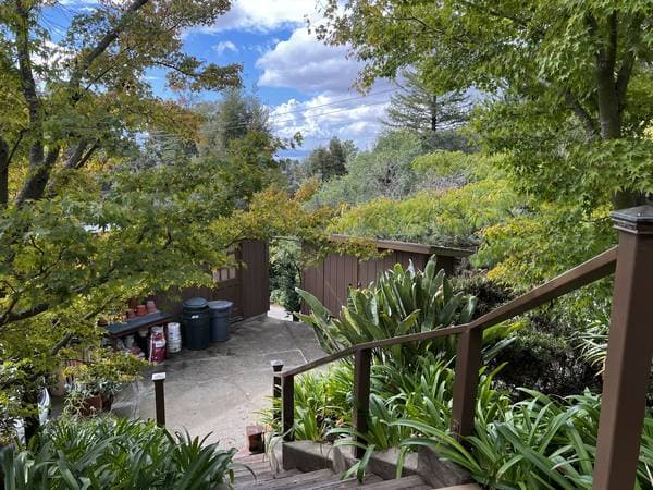 Duplexs on Sherwood Drive · Oakland photo 2