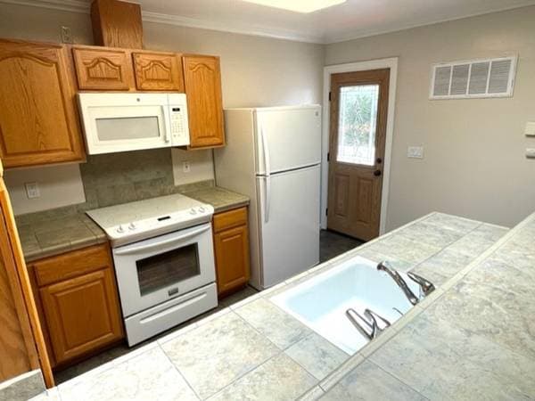 1BR/1BA Duplex on Ludell Dr · Walnut Creek photo 3