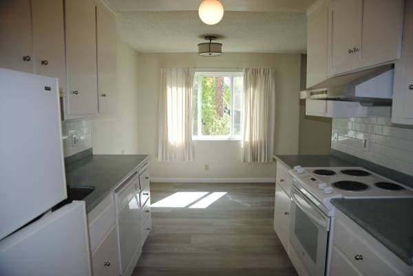 Apartments on Lee Street · Oakland photo 5