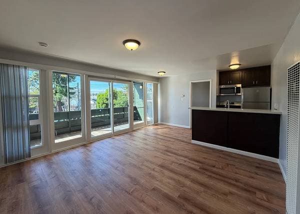 1BR/1BA Single Family House on 35th Ave · Oakland photo 2