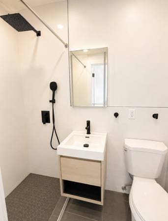 Apartments on W 49th St · New York photo 3