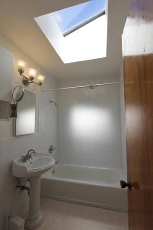 2BR/1BA Apartment · San Francisco photo 2