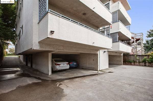1BR/1BA Condo on Warring St · Berkeley photo 2