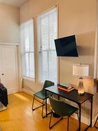 1BR/1BA Apartment · San Francisco photo 4