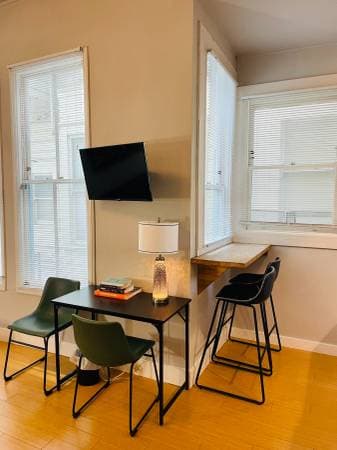 1BR/1BA Apartment · San Francisco photo 5