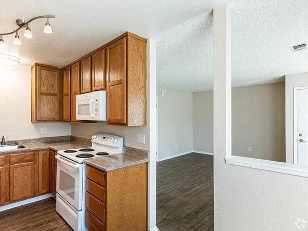 1BR/1BA Apartment on Peach Tree Drive · Fairfield photo 1