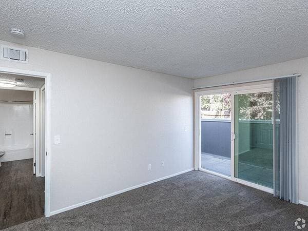 1BR/1BA Apartment on Peach Tree Drive · Fairfield photo 4