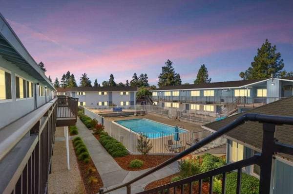 2BR/1BA Condo on Grande Cir · Fairfield photo 3