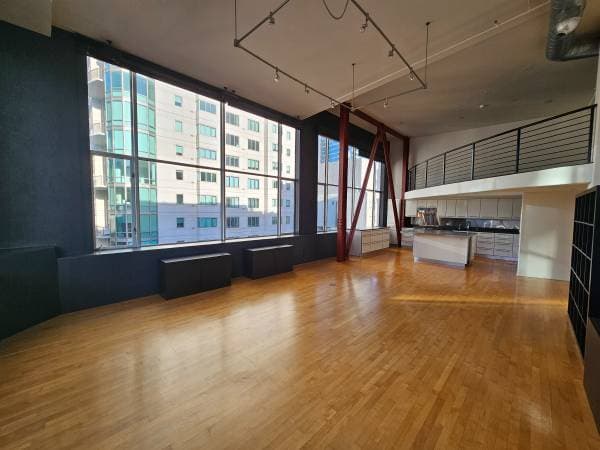 Condos on 1st Street · San Francisco photo 5