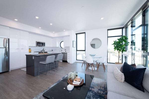 1BR/1BA Apartment on San Pablo Ave · Berkeley photo 2