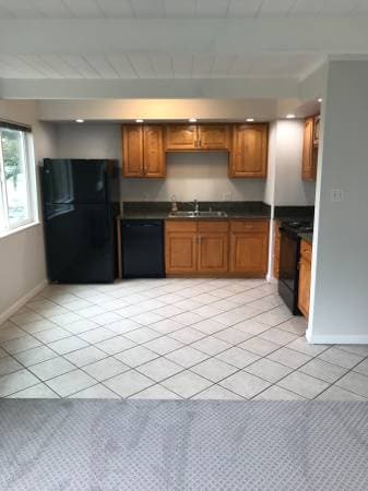 2BR/1BA Apartment on Golden Gate Avenue · Richmond photo 4