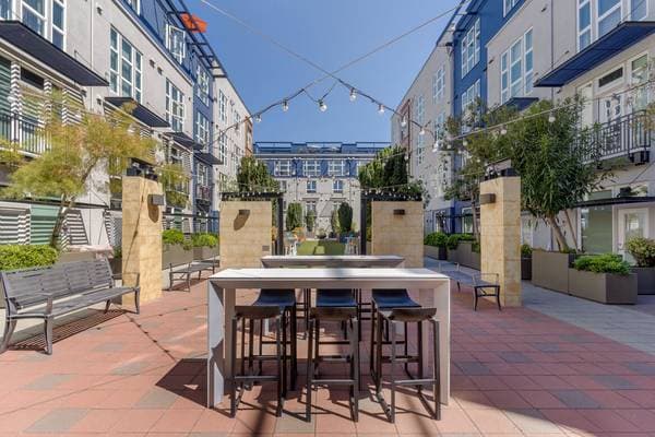 2BR/3BA Apartment · San Jose photo 4