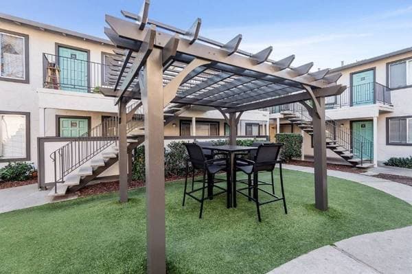 1BR/1BA Apartment on Hollis Avenue · Campbell photo 5