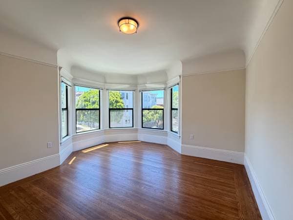 2BR/1BA Apartment on Hugo Street · San Francisco photo 3