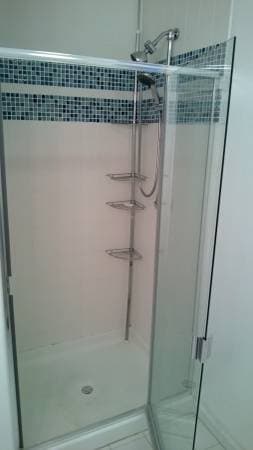 1BR/1BA In Law Adu · Oakland photo 3