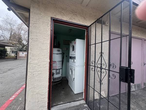 2BR/1BA Apartment on Menker Ave · San Jose photo 4