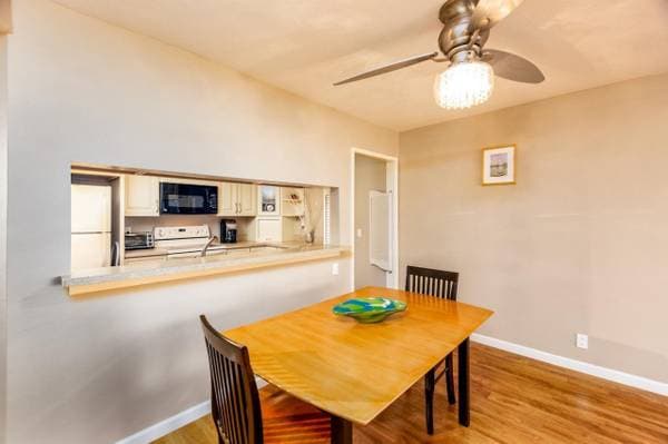 1BR/1BA Condo · Burlingame photo 3