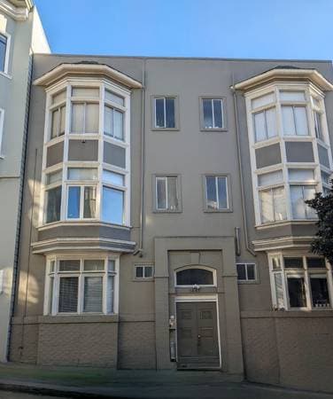 Apartments on Washington Street · San Francisco photo 1