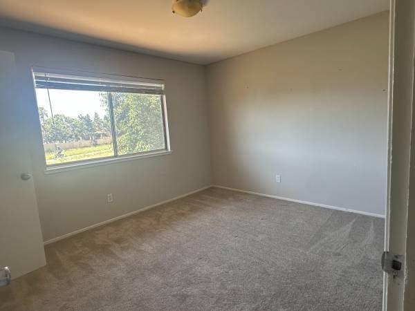 2BR/3BA Townhouse · Fairfield photo 1