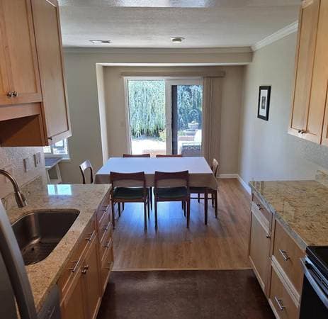 2BR/2BA Condo · Port Costa photo 5