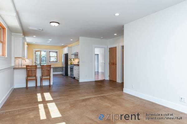 2BR/1BA Duplex · Emeryville photo 2