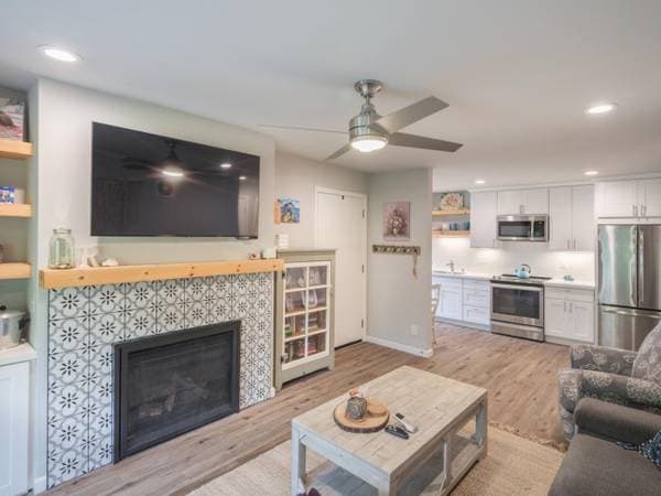 1BR/1BA Condo · Campbell photo 3