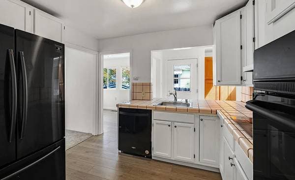 2BR/1BA Single Family House · Hayward photo 3