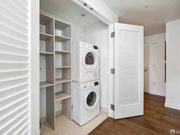 Rockwell Apartments photo 5