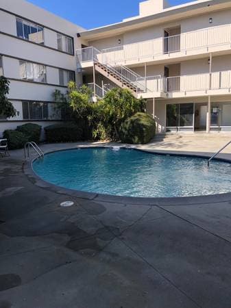 1BR/1BA Apartment on Dwight Way · Berkeley photo 2