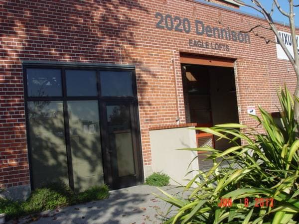 1BR/1BA Loft on Dennison Street · Oakland photo 1