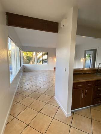 2BR/1BA Apartment · San Rafael photo 2