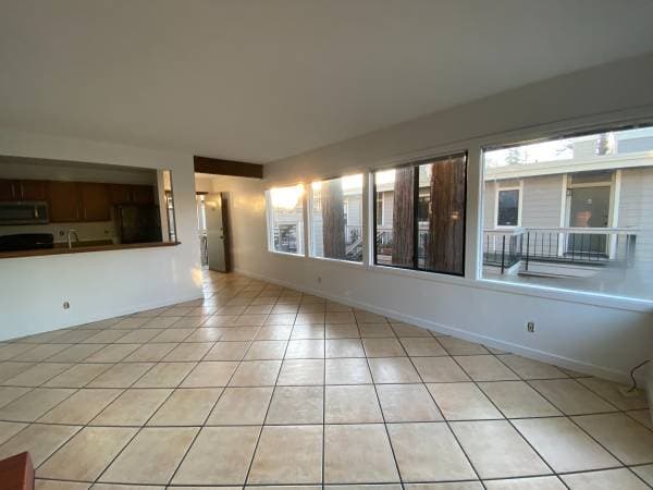 2BR/1BA Apartment · San Rafael photo 5