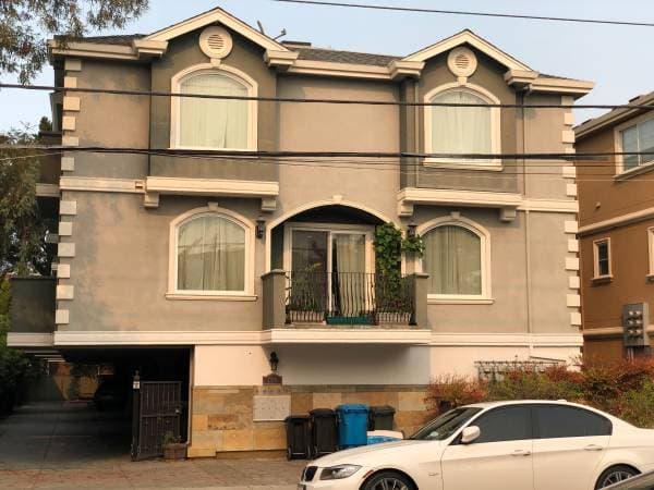 3BR/3BA Townhouse · San Carlos photo 1