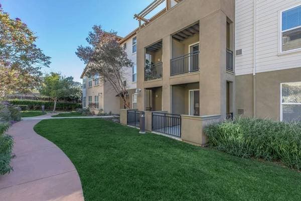 1BR/1BA Apartment on Schmidt Lane · El Cerrito photo 1