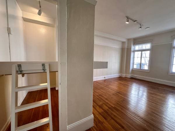 0BR/1BA Apartment on Jones St · San Francisco photo 4