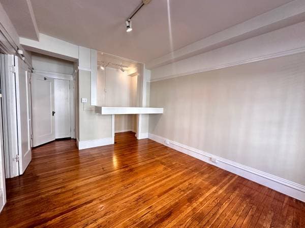 0BR/1BA Apartment on Jones St · San Francisco photo 5