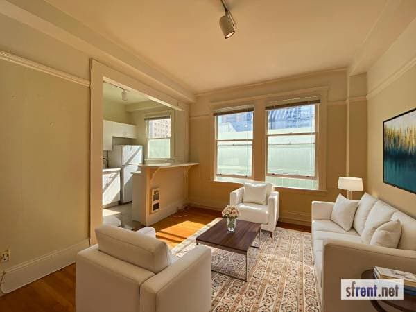 0BR/1BA Apartment on Jones St · San Francisco photo 1