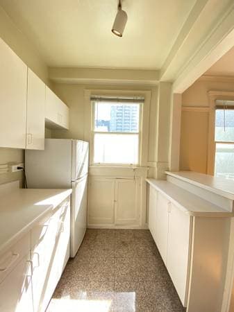 0BR/1BA Apartment on Jones St · San Francisco photo 4