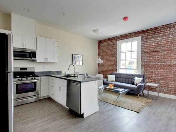 0BR/1BA Apartment · Hayward photo 2