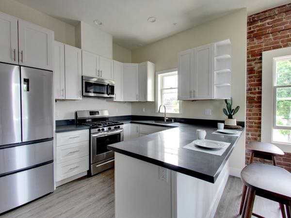 0BR/1BA Apartment · Hayward photo 3