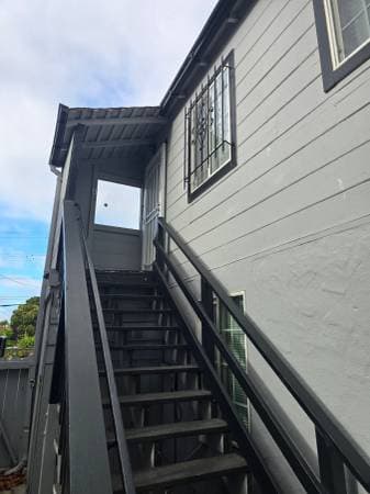Apartments on Roosevelt Avenue · Richmond photo 2