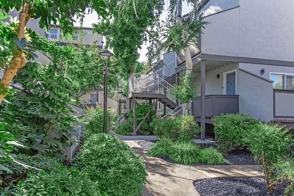 1BR/1BA Apartment on Contra Costa Boulevard · Pleasant Hill photo 2