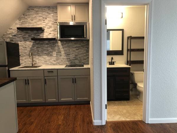 0BR/1BA Single Family House · Petaluma photo 3