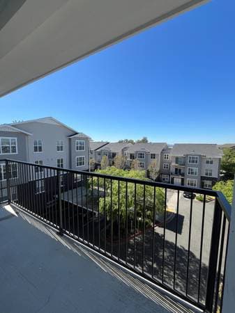 Beautiful Two Story Home In The Great Neighborhood Of Coffey Park photo 2