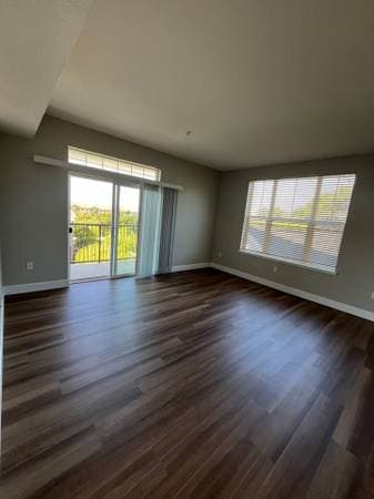 Beautiful Two Story Home In The Great Neighborhood Of Coffey Park photo 5