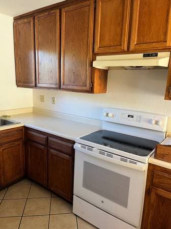 2BR/2BA Condo on F Elbridge Ave · Cloverdale photo 1